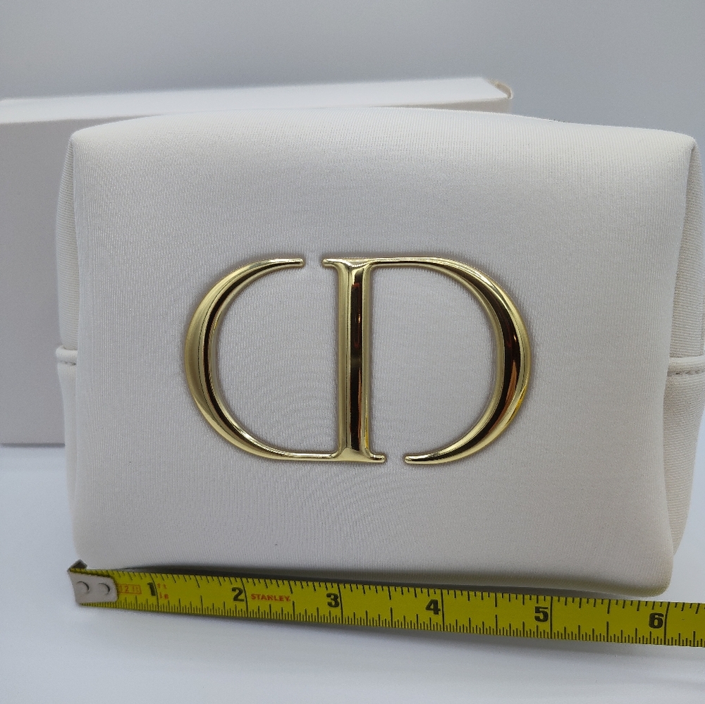 DIOR Beauté White Couture CD Pouch Gold Hardware VIP Cosmetic Bag AUTHENTIC GWP - Picture 6 of 15